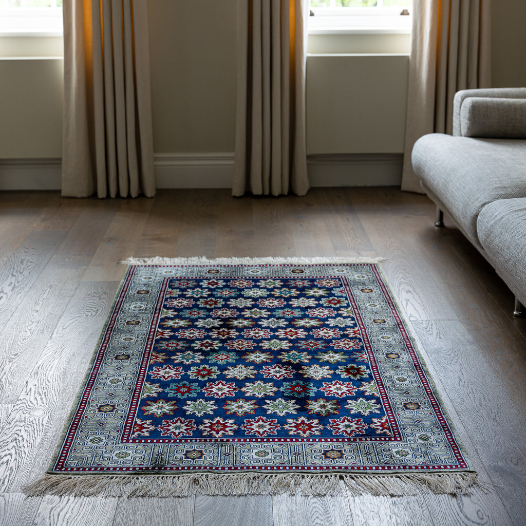 "Takiya" silk carpet